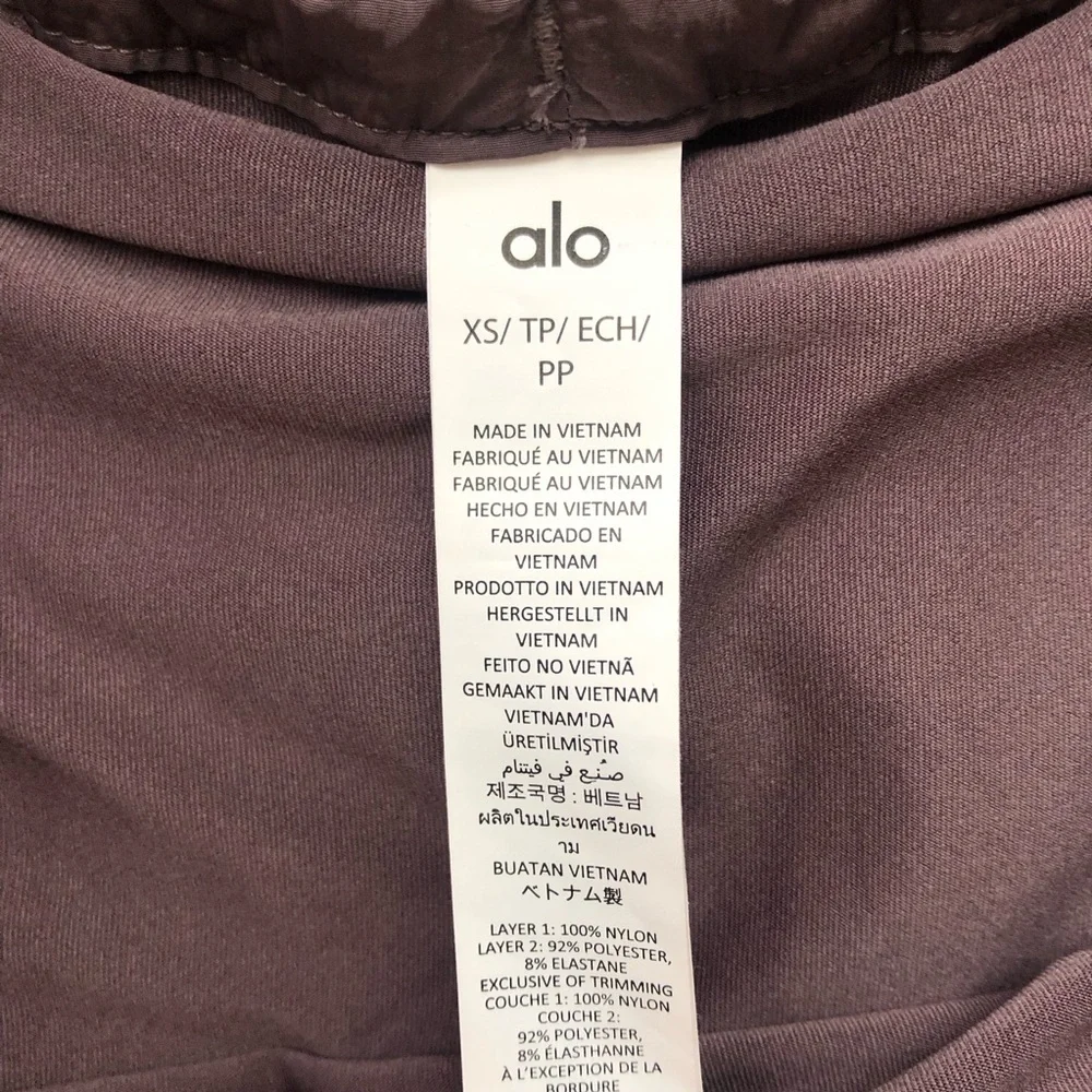 Alo Yoga Crinkle Surplus Mini Skirt Raisinette XS